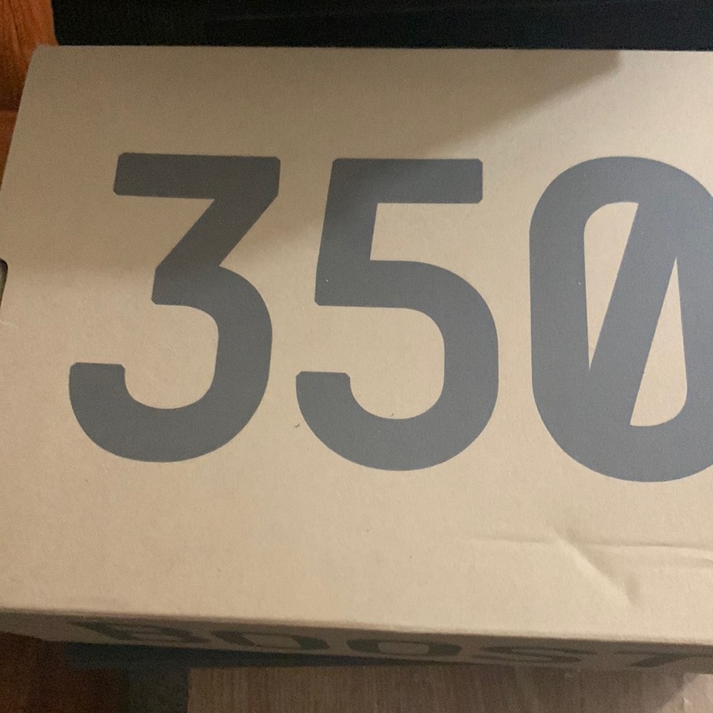 Yeezy Boost 350 V2